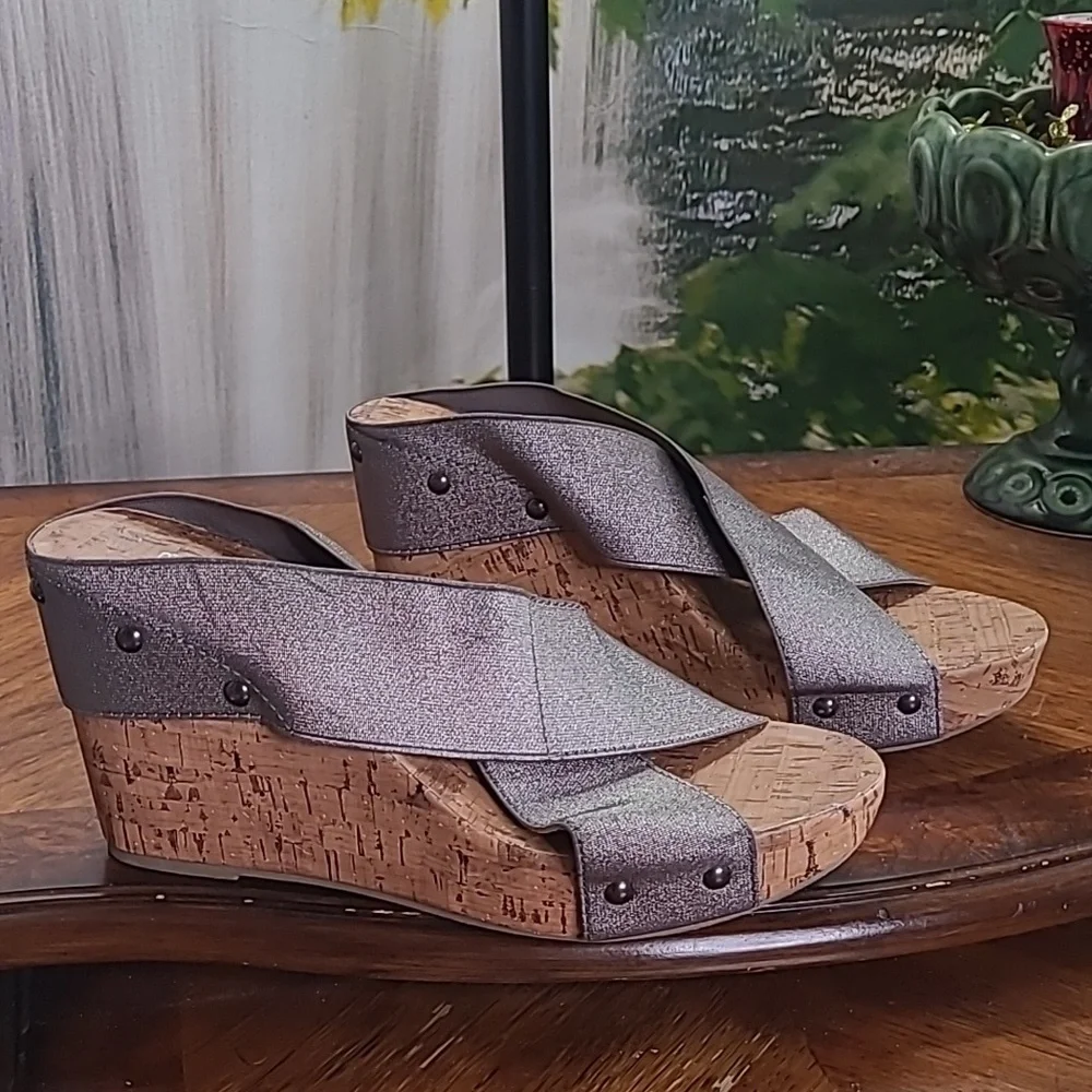 New! Montego Bay Club Womens 9.5 sparkly silver platform cork wedge sandals